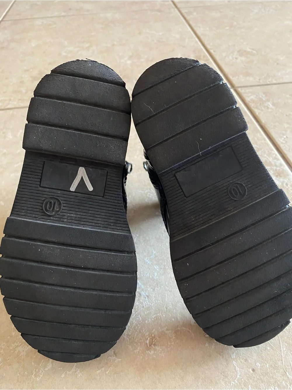 Cat & Jack Black Patent Kids Zip Boots with Heart Pulls